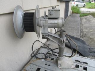 岩崎電機工業 ヤングネット ラインホーラ12V