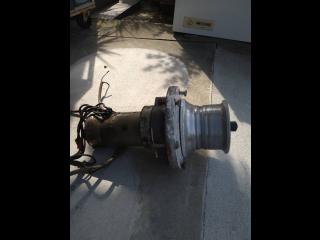 岩崎電機工業 ヤングローラー24v750W