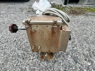 新日海工業 釣り機 24V 250W