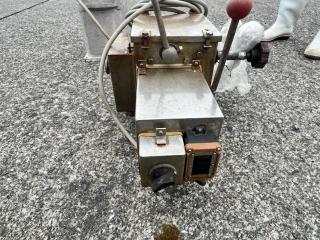 新日海工業 釣り機 24V 250W