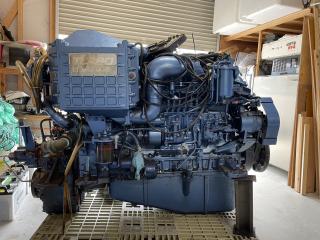イスズ UM6SD1TCX 380馬力エンジン