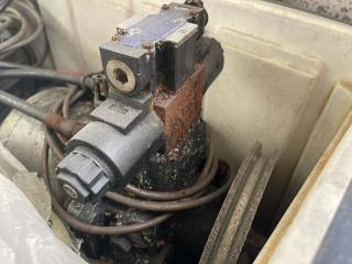 ユニカス 電磁切換弁と追従発信機