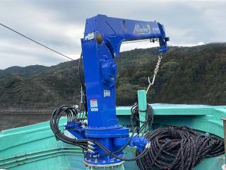 ヤンマー えさやり養殖投餌船 マリンクレーン