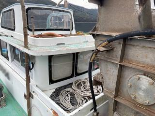 ヤンマー えさやり養殖投餌船 マリンクレーン