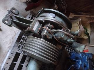 山本機工 主機前油圧クラッチ
