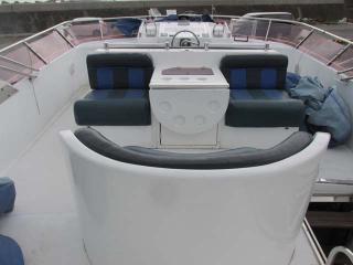 HORIZON YACHTE アンフィニ55セダン