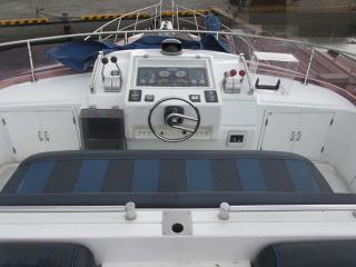 HORIZON YACHTE アンフィニ55セダン
