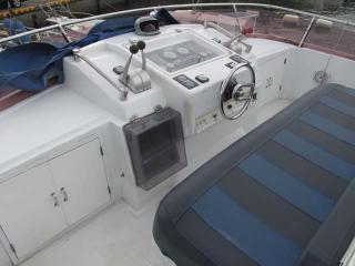 HORIZON YACHTE アンフィニ55セダン