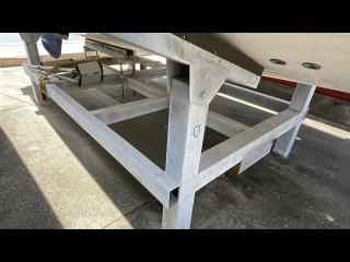船台 24-27フィート用船台 
